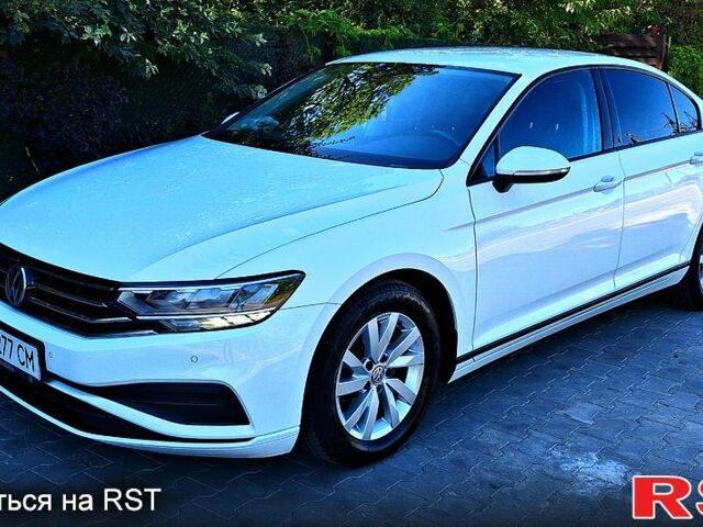 Білий Фольксваген Пассат, об'ємом двигуна 2 л та пробігом 236 тис. км за 18200 $, фото 1 на Automoto.ua