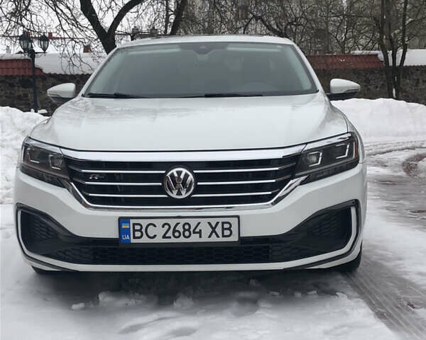 Белый Фольксваген Пассат, объемом двигателя 1.98 л и пробегом 96 тыс. км за 16900 $, фото 1 на Automoto.ua