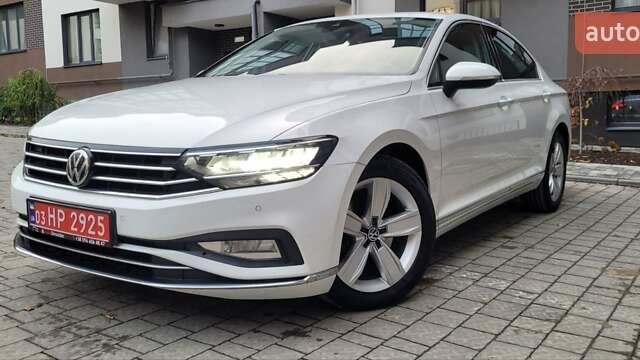 Білий Фольксваген Пассат, об'ємом двигуна 1.97 л та пробігом 202 тис. км за 23500 $, фото 1 на Automoto.ua
