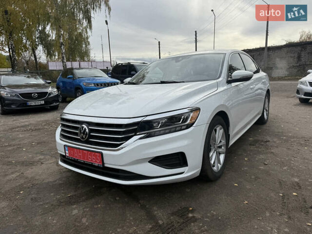 Белый Фольксваген Пассат, объемом двигателя 2 л и пробегом 42 тыс. км за 16700 $, фото 1 на Automoto.ua