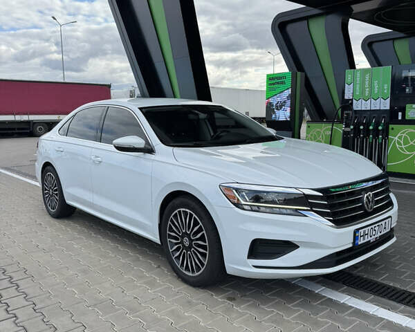 Белый Фольксваген Пассат, объемом двигателя 2 л и пробегом 87 тыс. км за 16800 $, фото 1 на Automoto.ua