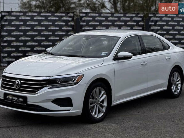 Фольксваген Пассат 2020 в Киеве на Automoto.ua Белый Фольксваген Пассат, объемом двигателя 1.98 л и пробегом 103 тыс. км за 14750 $, фото 1 на Automoto.ua
