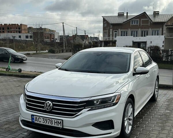 Белый Фольксваген Пассат, объемом двигателя 2 л и пробегом 108 тыс. км за 17999 $, фото 1 на Automoto.ua