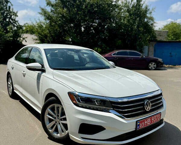 Білий Фольксваген Пассат, об'ємом двигуна 2 л та пробігом 152 тис. км за 18300 $, фото 1 на Automoto.ua