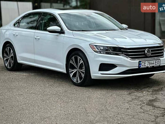 Белый Фольксваген Пассат, объемом двигателя 1.98 л и пробегом 51 тыс. км за 27999 $, фото 1 на Automoto.ua