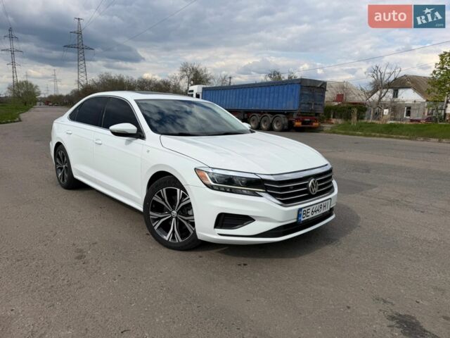 Белый Фольксваген Пассат, объемом двигателя 1.98 л и пробегом 208 тыс. км за 18500 $, фото 1 на Automoto.ua