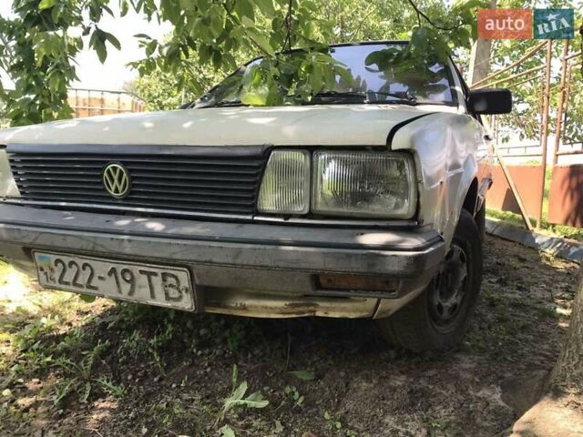 Белый Фольксваген Пассат, объемом двигателя 1.8 л и пробегом 423 тыс. км за 500 $, фото 1 на Automoto.ua