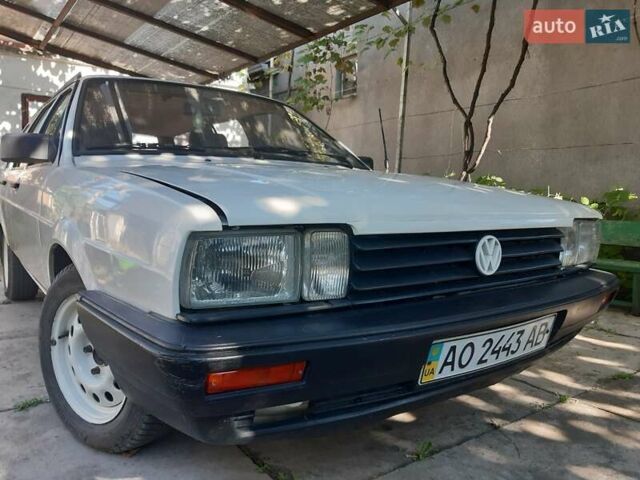 Белый Фольксваген Пассат, объемом двигателя 1.6 л и пробегом 405 тыс. км за 1500 $, фото 1 на Automoto.ua