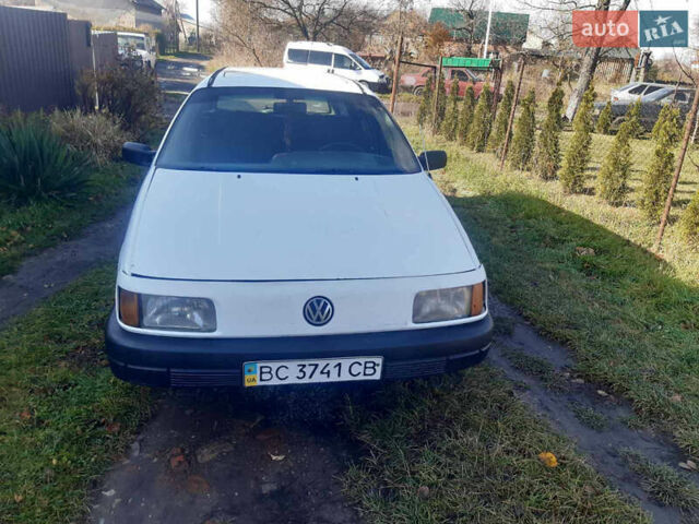 Білий Фольксваген Пассат, об'ємом двигуна 1.8 л та пробігом 600 тис. км за 1000 $, фото 1 на Automoto.ua