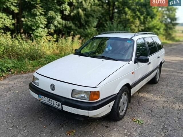 Білий Фольксваген Пассат, об'ємом двигуна 1.6 л та пробігом 489 тис. км за 1650 $, фото 1 на Automoto.ua