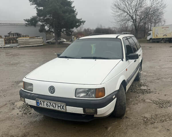 Белый Фольксваген Пассат, объемом двигателя 1.78 л и пробегом 300 тыс. км за 1800 $, фото 1 на Automoto.ua