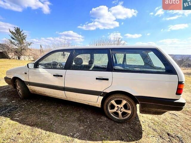 Белый Фольксваген Пассат, объемом двигателя 1.9 л и пробегом 227 тыс. км за 1900 $, фото 1 на Automoto.ua