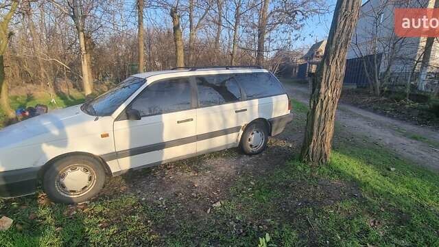 Белый Фольксваген Пассат, объемом двигателя 1.9 л и пробегом 350 тыс. км за 2500 $, фото 1 на Automoto.ua