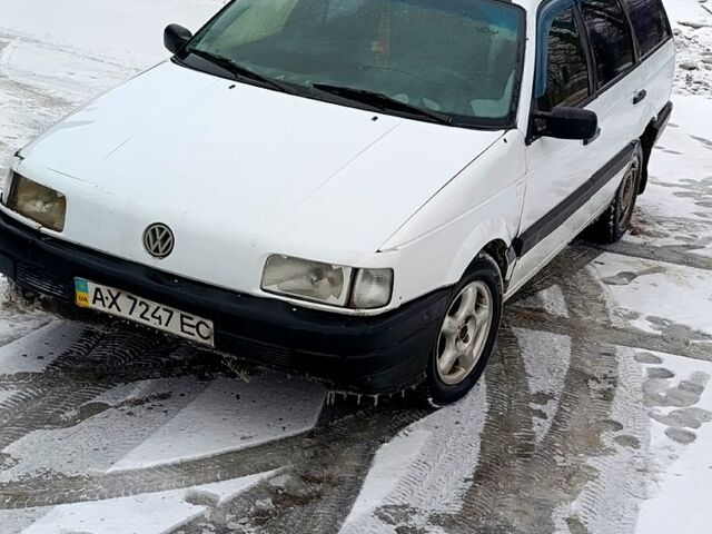 Белый Фольксваген Пассат, объемом двигателя 1.8 л и пробегом 111 тыс. км за 1200 $, фото 1 на Automoto.ua