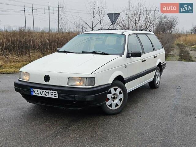 Белый Фольксваген Пассат, объемом двигателя 1.78 л и пробегом 450 тыс. км за 1500 $, фото 1 на Automoto.ua