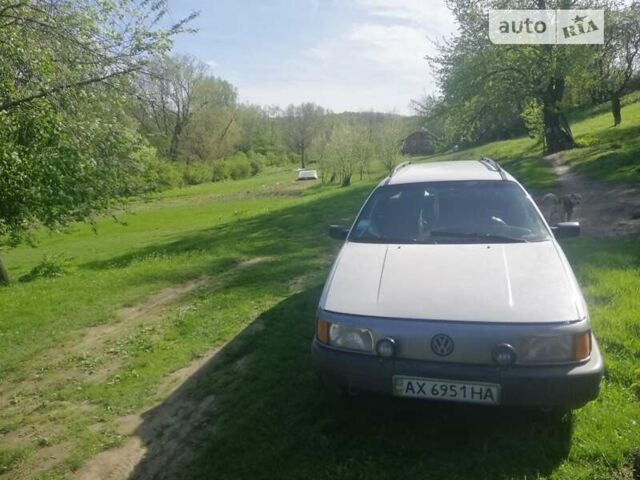 Білий Фольксваген Пассат, об'ємом двигуна 1.8 л та пробігом 100 тис. км за 2500 $, фото 1 на Automoto.ua