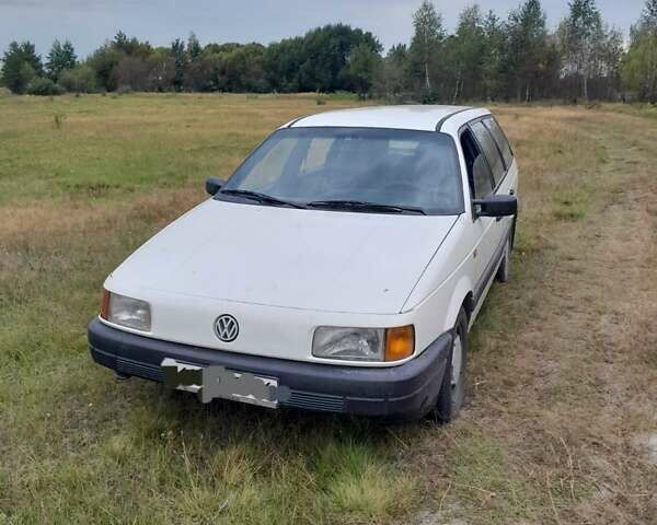 Белый Фольксваген Пассат, объемом двигателя 1.9 л и пробегом 400 тыс. км за 1800 $, фото 1 на Automoto.ua