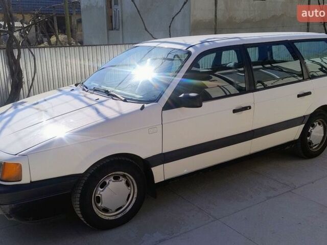 Белый Фольксваген Пассат, объемом двигателя 1.78 л и пробегом 390 тыс. км за 3100 $, фото 1 на Automoto.ua