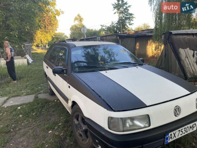 Белый Фольксваген Пассат, объемом двигателя 1.78 л и пробегом 881 тыс. км за 1850 $, фото 1 на Automoto.ua