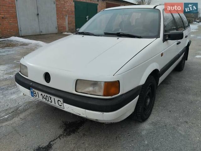 Білий Фольксваген Пассат, об'ємом двигуна 1.8 л та пробігом 333 тис. км за 1400 $, фото 1 на Automoto.ua