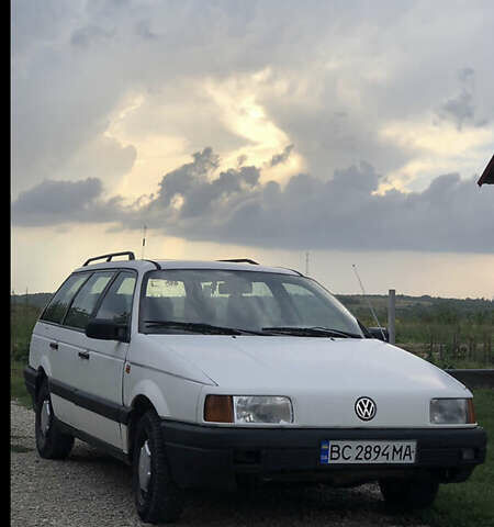 Белый Фольксваген Пассат, объемом двигателя 1.78 л и пробегом 412 тыс. км за 1650 $, фото 1 на Automoto.ua