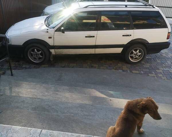 Белый Фольксваген Пассат, объемом двигателя 1.9 л и пробегом 541 тыс. км за 1150 $, фото 1 на Automoto.ua