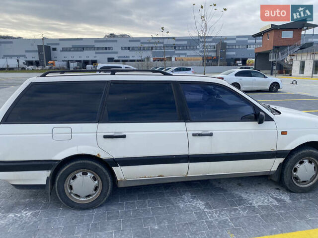 Білий Фольксваген Пассат, об'ємом двигуна 1.78 л та пробігом 350 тис. км за 2000 $, фото 1 на Automoto.ua