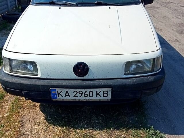 Белый Фольксваген Пассат, объемом двигателя 1.8 л и пробегом 280 тыс. км за 1650 $, фото 1 на Automoto.ua