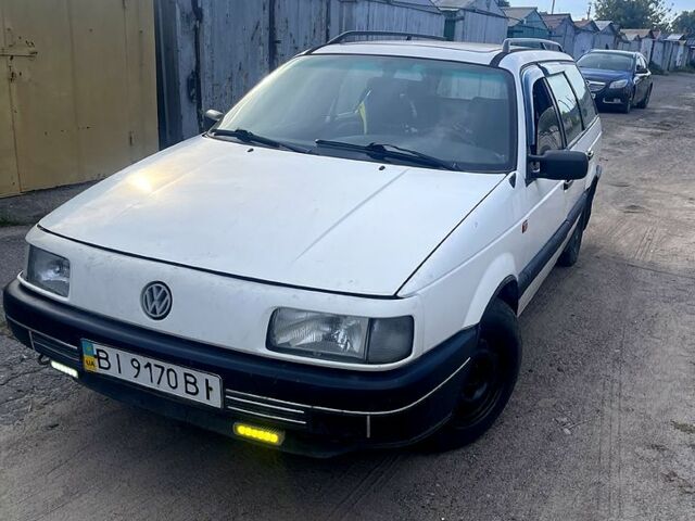 Белый Фольксваген Пассат, объемом двигателя 1.9 л и пробегом 304 тыс. км за 2000 $, фото 1 на Automoto.ua