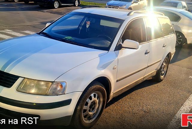 Белый Фольксваген Пассат, объемом двигателя 1.9 л и пробегом 350 тыс. км за 4000 $, фото 1 на Automoto.ua