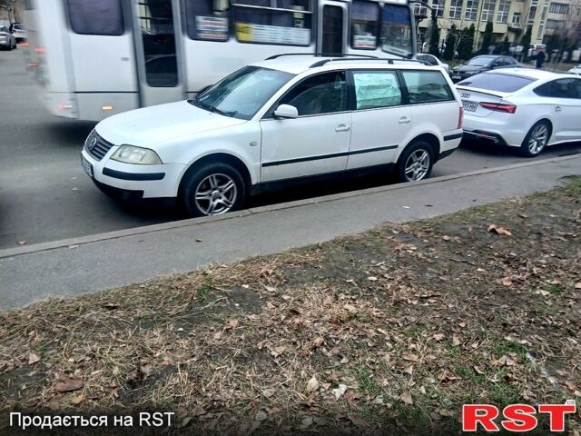 Белый Фольксваген Пассат, объемом двигателя 1.9 л и пробегом 520 тыс. км за 2500 $, фото 1 на Automoto.ua