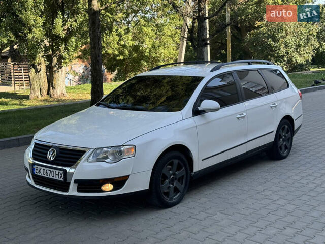 Білий Фольксваген Пассат, об'ємом двигуна 2 л та пробігом 315 тис. км за 5350 $, фото 1 на Automoto.ua