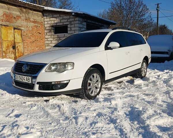 Белый Фольксваген Пассат, объемом двигателя 2 л и пробегом 377 тыс. км за 6200 $, фото 1 на Automoto.ua
