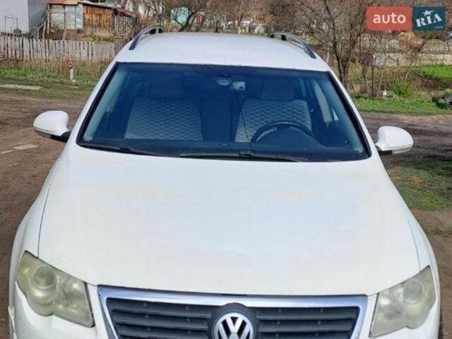 Білий Фольксваген Пассат, об'ємом двигуна 2 л та пробігом 385 тис. км за 5000 $, фото 1 на Automoto.ua
