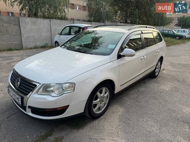 Білий Фольксваген Пассат, об'ємом двигуна 1.39 л та пробігом 264 тис. км за 6500 $, фото 1 на Automoto.ua