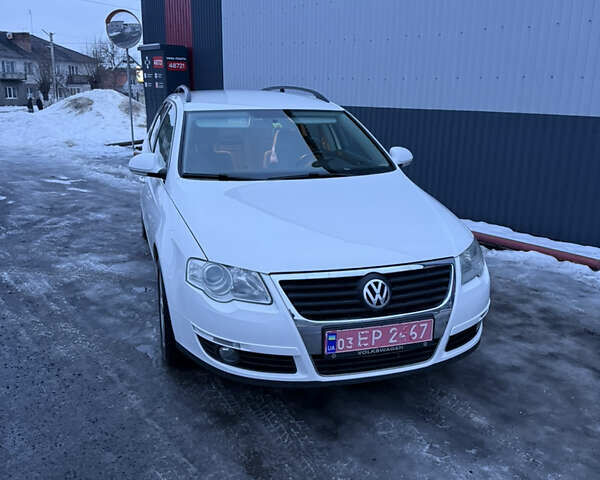 Белый Фольксваген Пассат, объемом двигателя 1.8 л и пробегом 309 тыс. км за 7299 $, фото 1 на Automoto.ua