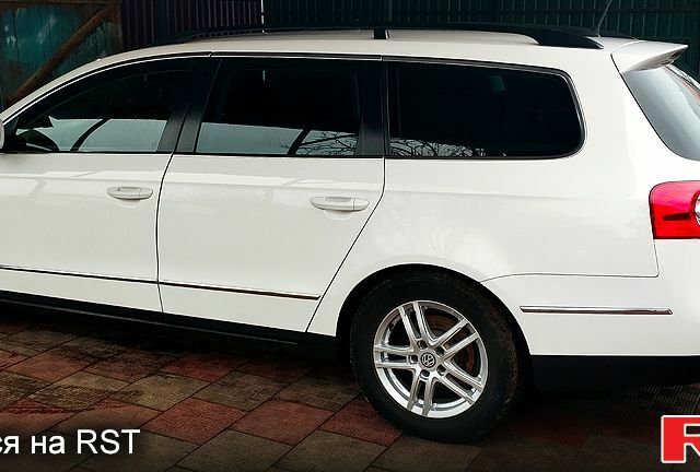 Белый Фольксваген Пассат, объемом двигателя 2 л и пробегом 261 тыс. км за 7250 $, фото 1 на Automoto.ua