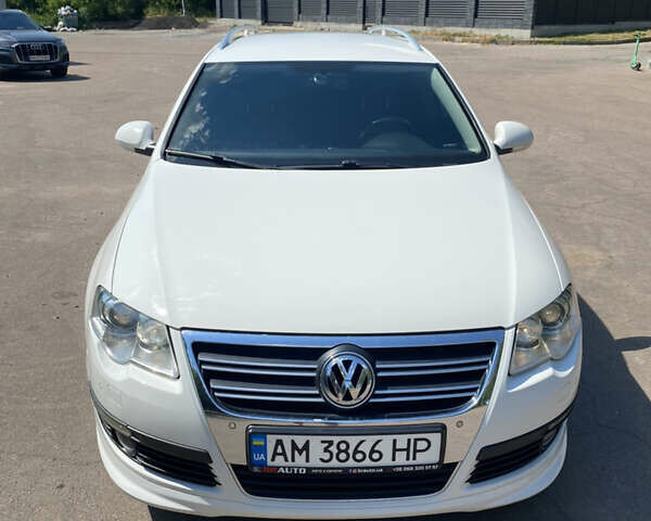 Белый Фольксваген Пассат, объемом двигателя 2 л и пробегом 211 тыс. км за 8600 $, фото 1 на Automoto.ua