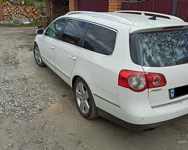Белый Фольксваген Пассат, объемом двигателя 2 л и пробегом 195 тыс. км за 9200 $, фото 1 на Automoto.ua