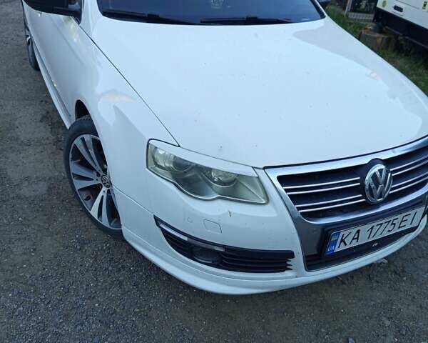 Белый Фольксваген Пассат, объемом двигателя 1.4 л и пробегом 298 тыс. км за 7700 $, фото 1 на Automoto.ua