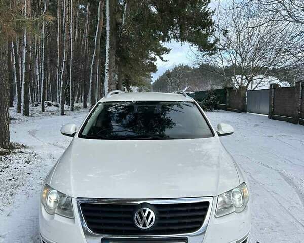 Білий Фольксваген Пассат, об'ємом двигуна 1.6 л та пробігом 285 тис. км за 6999 $, фото 1 на Automoto.ua