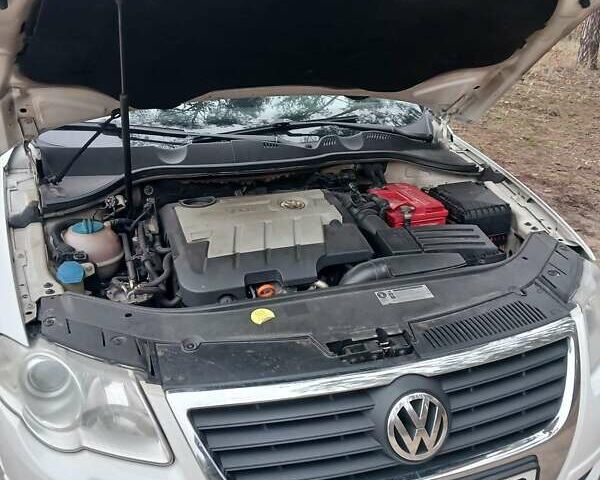 Белый Фольксваген Пассат, объемом двигателя 1.97 л и пробегом 321 тыс. км за 10000 $, фото 1 на Automoto.ua