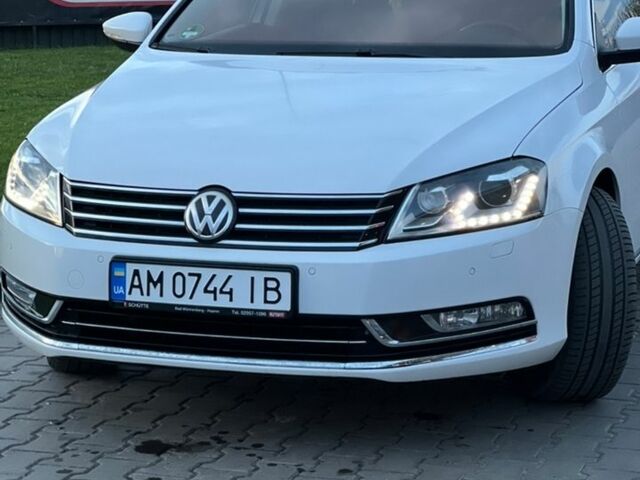 Білий Фольксваген Пассат, об'ємом двигуна 1.97 л та пробігом 275 тис. км за 11000 $, фото 1 на Automoto.ua
