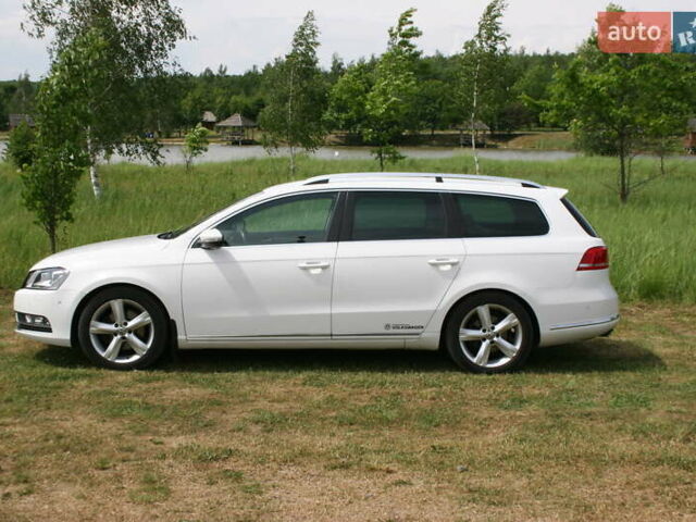 Белый Фольксваген Пассат, объемом двигателя 1.97 л и пробегом 365 тыс. км за 12000 $, фото 1 на Automoto.ua