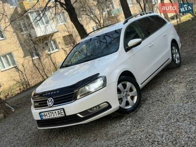 Білий Фольксваген Пассат, об'ємом двигуна 1.6 л та пробігом 252 тис. км за 6850 $, фото 1 на Automoto.ua