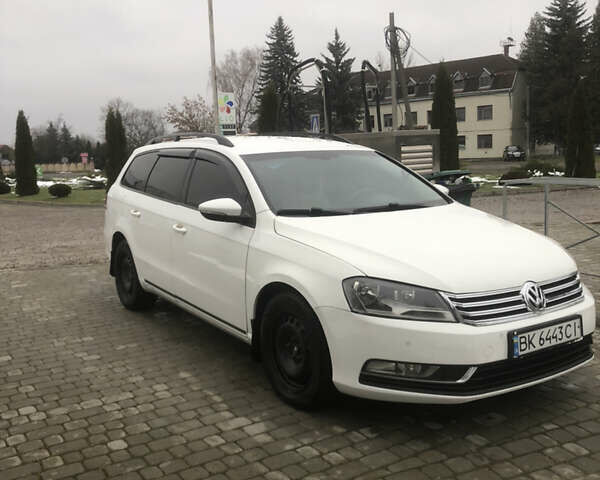 Білий Фольксваген Пассат, об'ємом двигуна 1.6 л та пробігом 248 тис. км за 6999 $, фото 1 на Automoto.ua