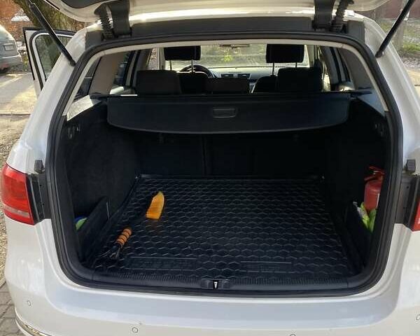 Белый Фольксваген Пассат, объемом двигателя 1.8 л и пробегом 195 тыс. км за 10200 $, фото 1 на Automoto.ua