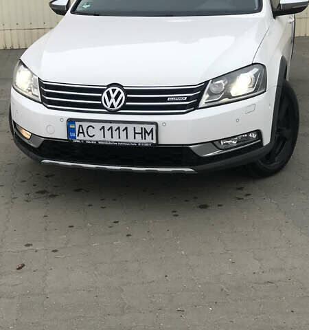 Белый Фольксваген Пассат, объемом двигателя 0 л и пробегом 280 тыс. км за 13100 $, фото 1 на Automoto.ua