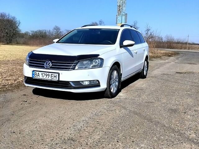 Белый Фольксваген Пассат, объемом двигателя 1.6 л и пробегом 271 тыс. км за 9500 $, фото 1 на Automoto.ua