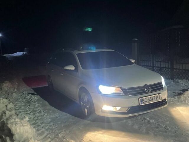 Белый Фольксваген Пассат, объемом двигателя 2 л и пробегом 274 тыс. км за 8999 $, фото 1 на Automoto.ua